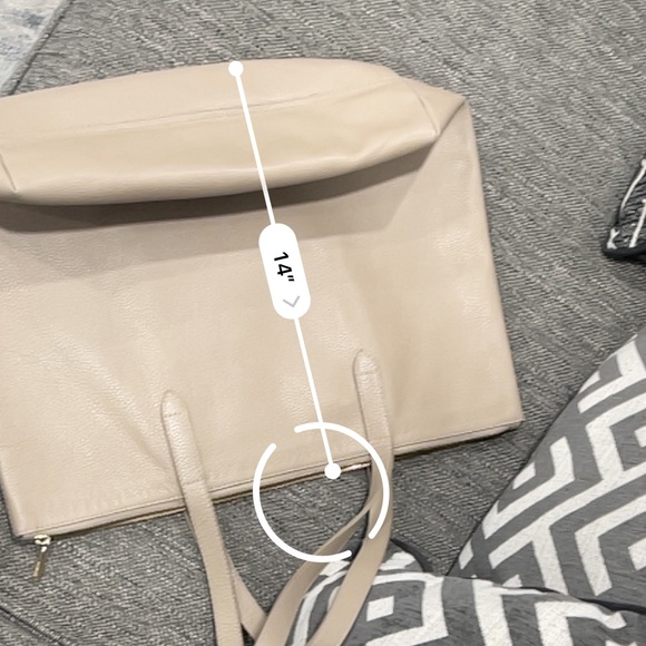 Cuyana - Picture 11 of 14